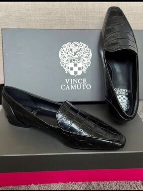 Vince Camuto Men’s Black Croc-Embossed Leather Loafers